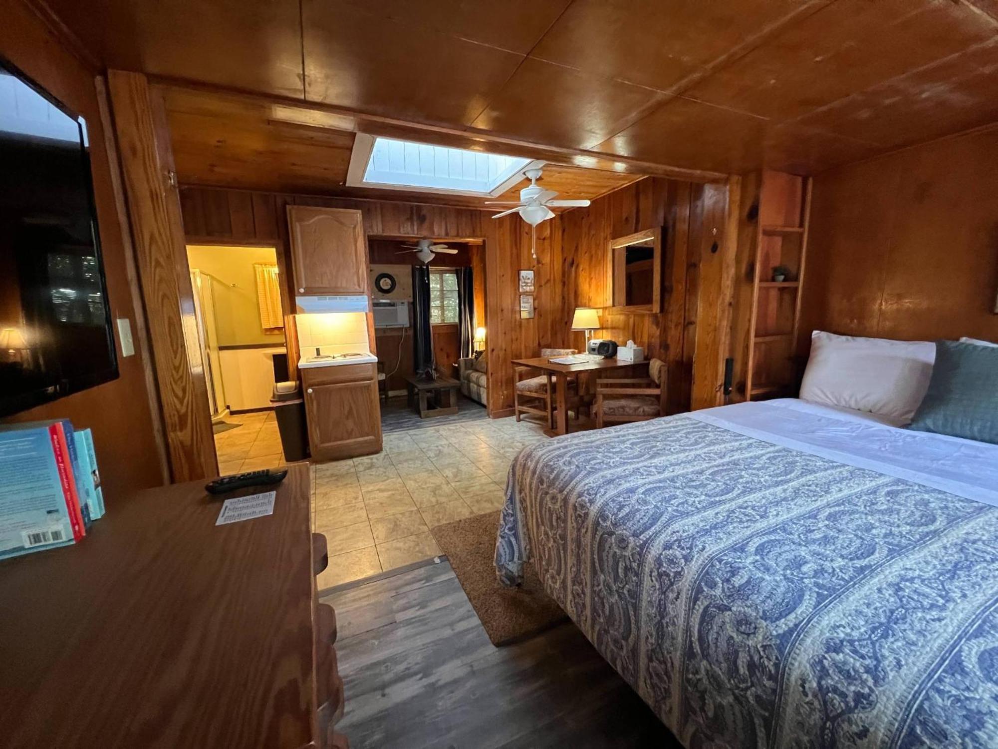 Mountain Lake Cottages Хендерсонвилл Экстерьер фото