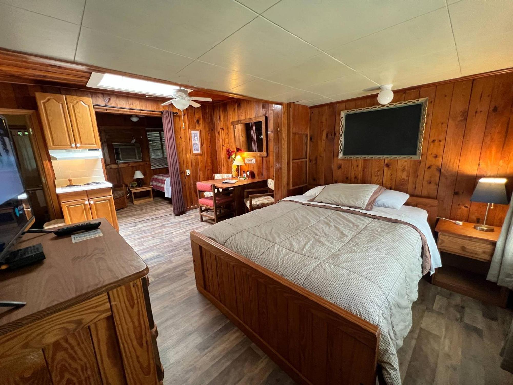 Mountain Lake Cottages Хендерсонвилл Экстерьер фото