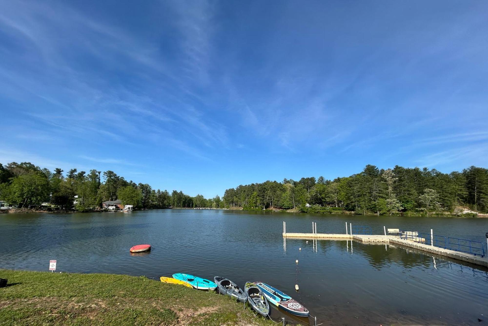 Mountain Lake Cottages Хендерсонвилл Экстерьер фото